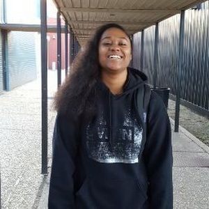 Meet your Posher, Jenavee